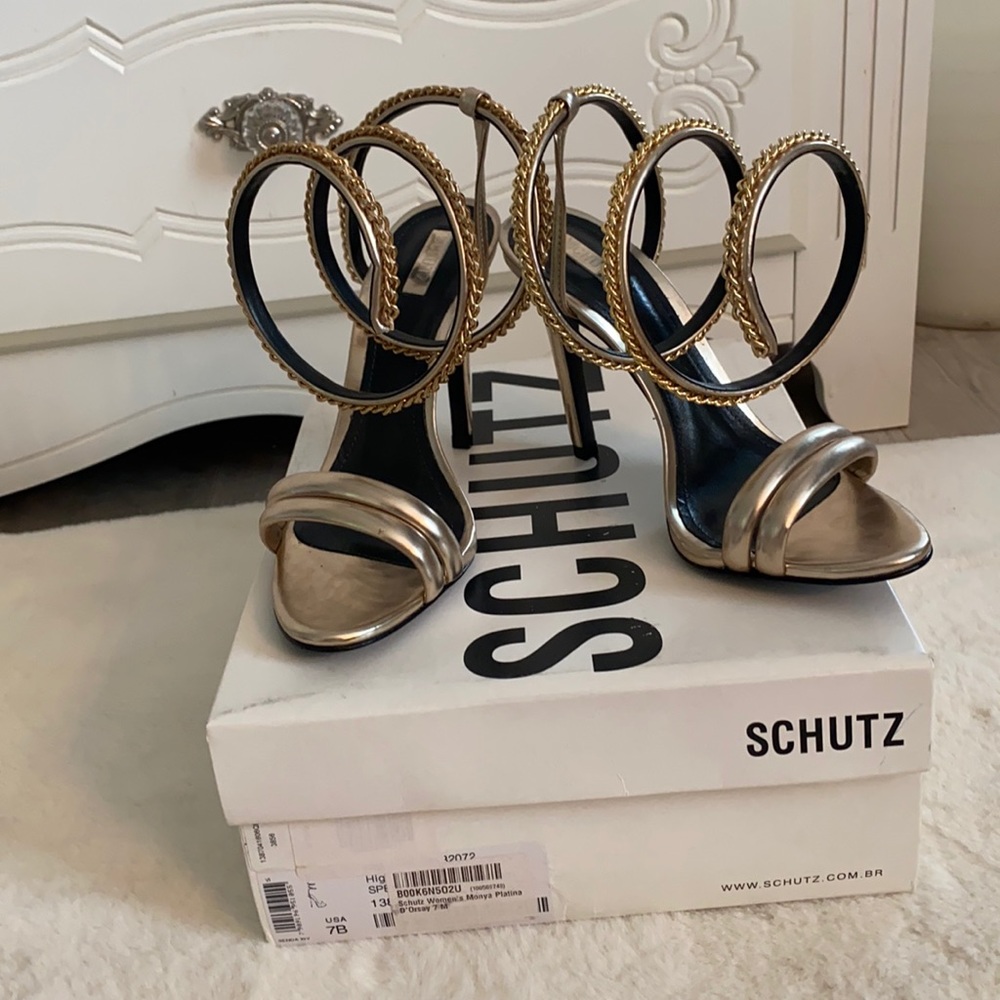 Schultz gold stiletto
